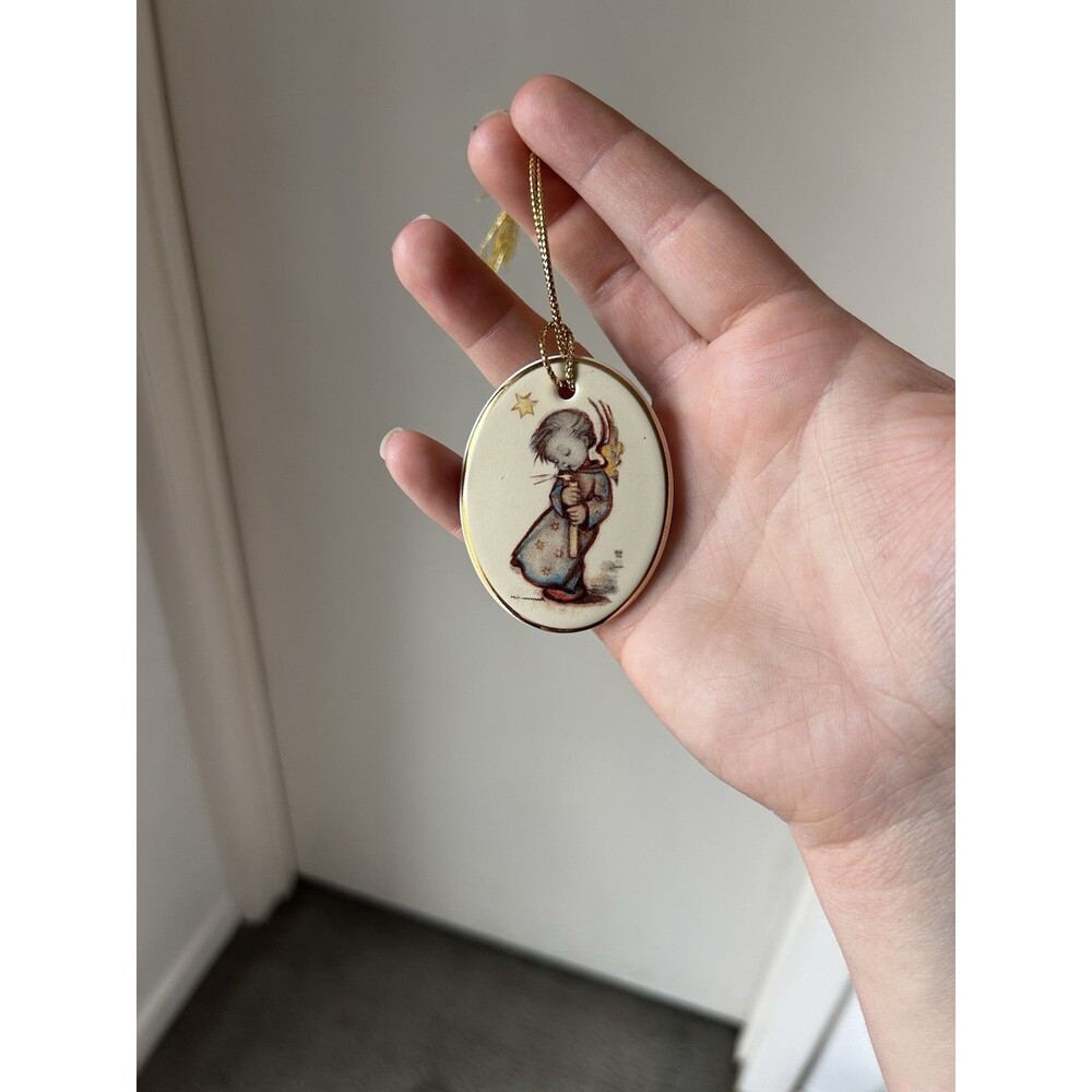 Collectible M. I. Hummel "Angel Light" Christmas Ornament 2004 Porcelain